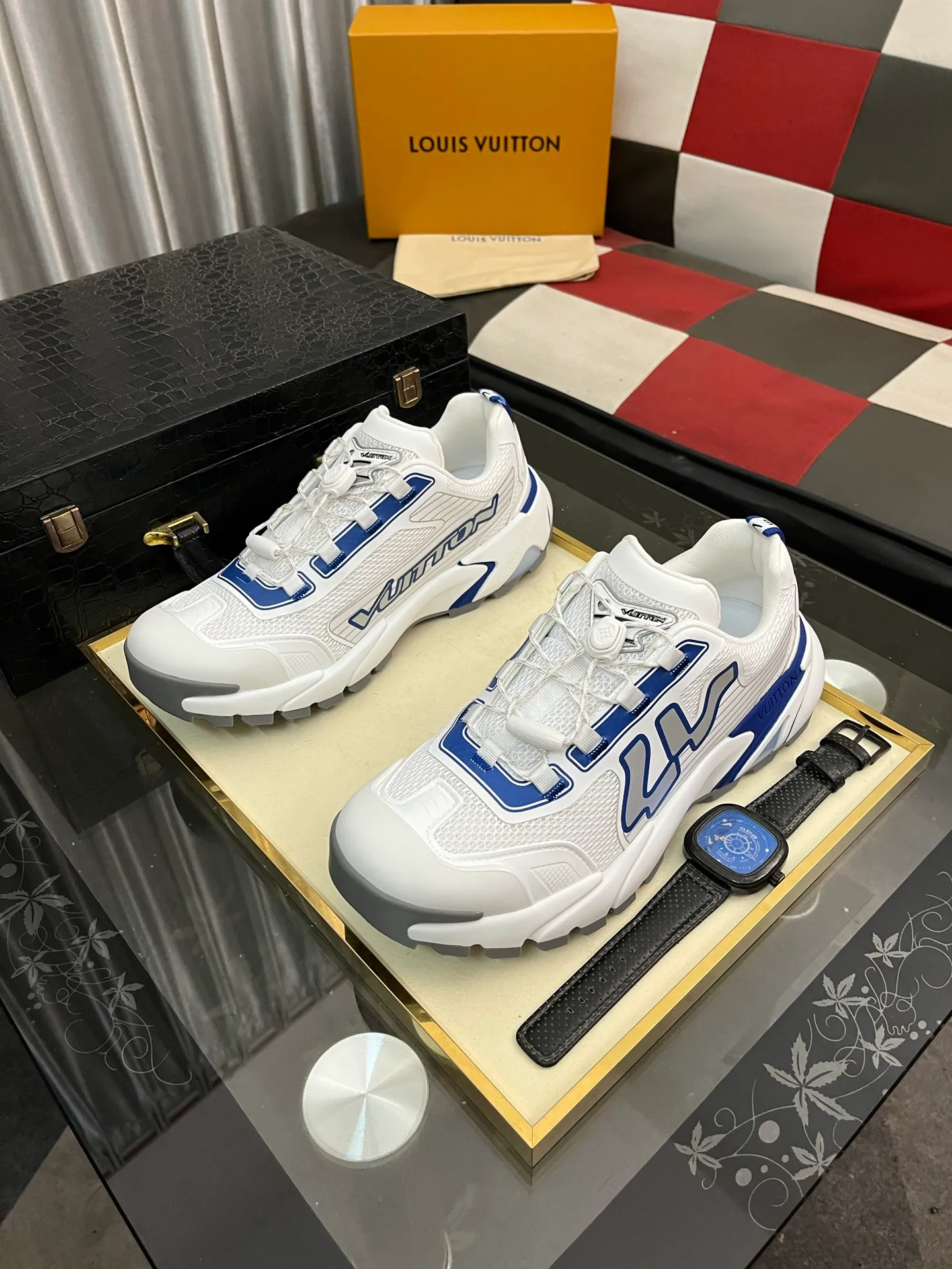 Men's shoes 💰780⌚️⌚️Top version [LOUIS VUITTON] Couple 🧑‍🤝‍🧑 Craftsman style Counter series (original order) New style 🍀LV Louis Vuitton - Top version LV classic high-top trendy shoes! Made of imported original craft calfskin, original breathable lining, and original wear-resistant, lightweight, high-end TPU outsole! High quality products! Code number: 36-457️⃣Colors available